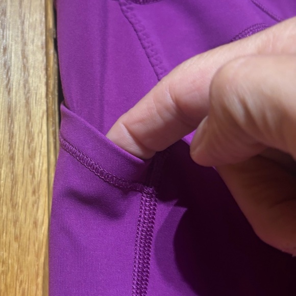 Lululemon Dark Pink High Waisted Capri Leggings Size 6 EUC - Picture 3 of 8